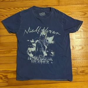 Niall Horan Heartbreak Weather t-shirt Size Small